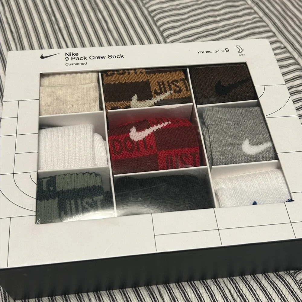 Nike Boys Cushioned Crew Socks 9-Pack - Multicolor - Picture 2 of 12